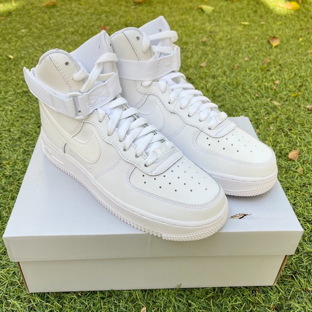 Nike Air Force 1 triple white high top shoes (big kids) - Picture 3 of 4
